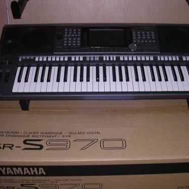 Dostupné Yamaha tyros 5, Yamaha PSR S900, CDJ-2000