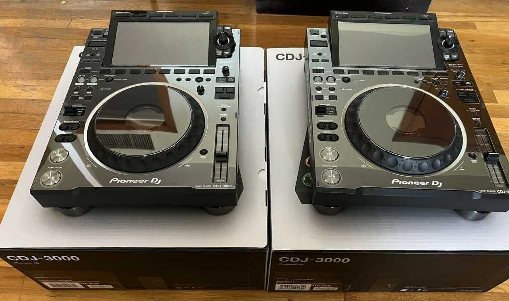 Pioneer CDJ-3000 / CDJ 2000NXS2 / DJM 900NXS2